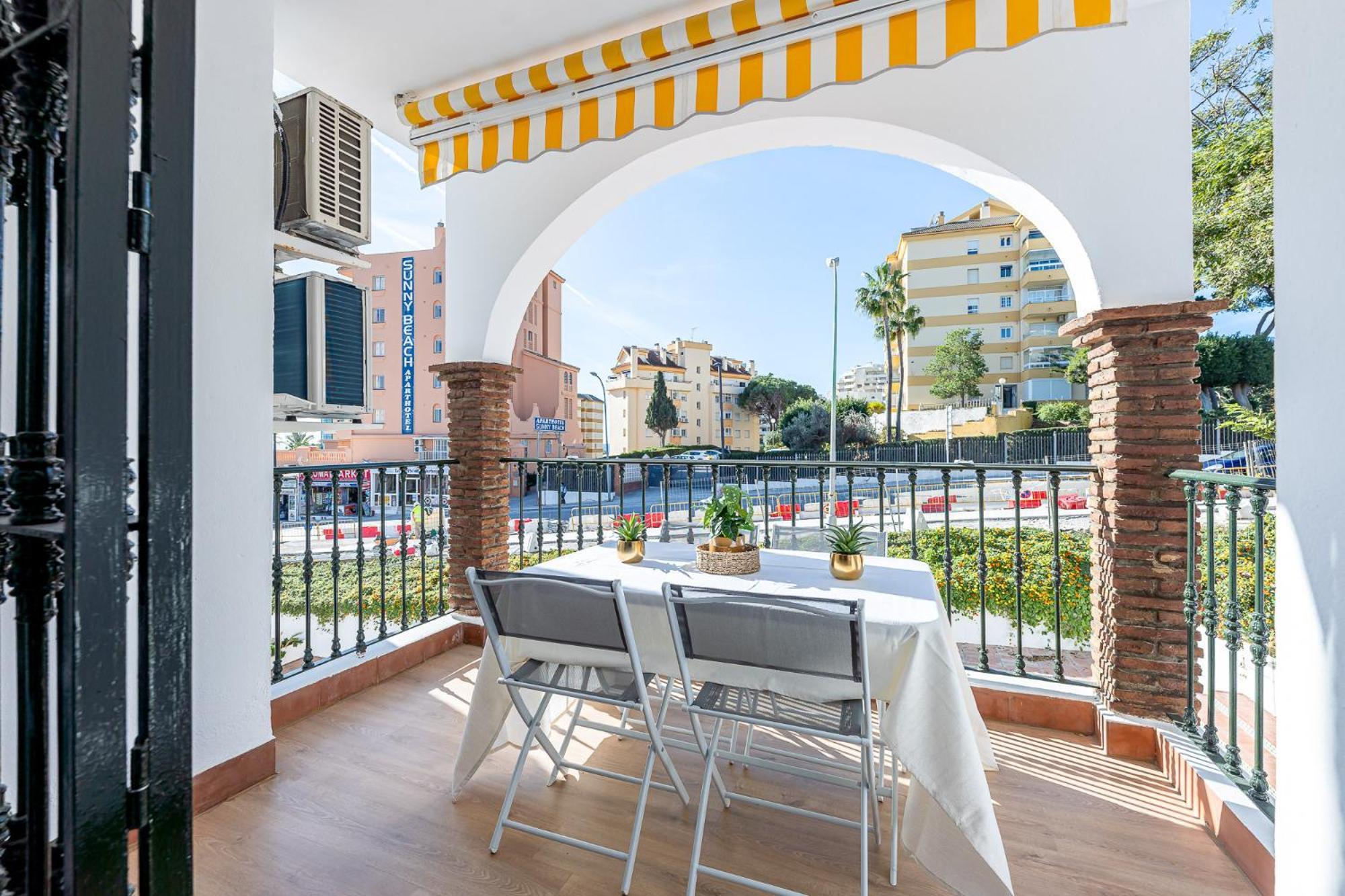 797 Holiday Rentals - Apartamento En Pueblo Quinta A 1 Min De La Playa ベナルマデナ エクステリア 写真