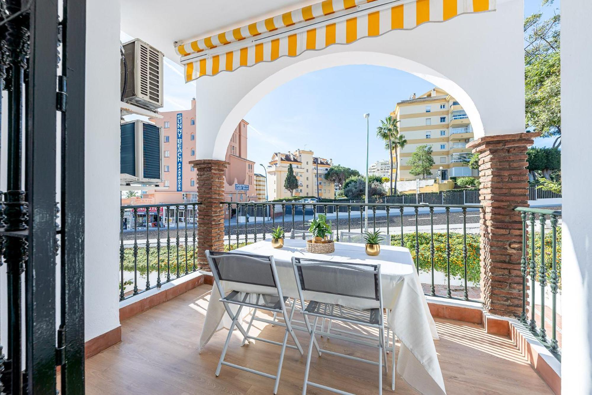 797 Holiday Rentals - Apartamento En Pueblo Quinta A 1 Min De La Playa ベナルマデナ エクステリア 写真