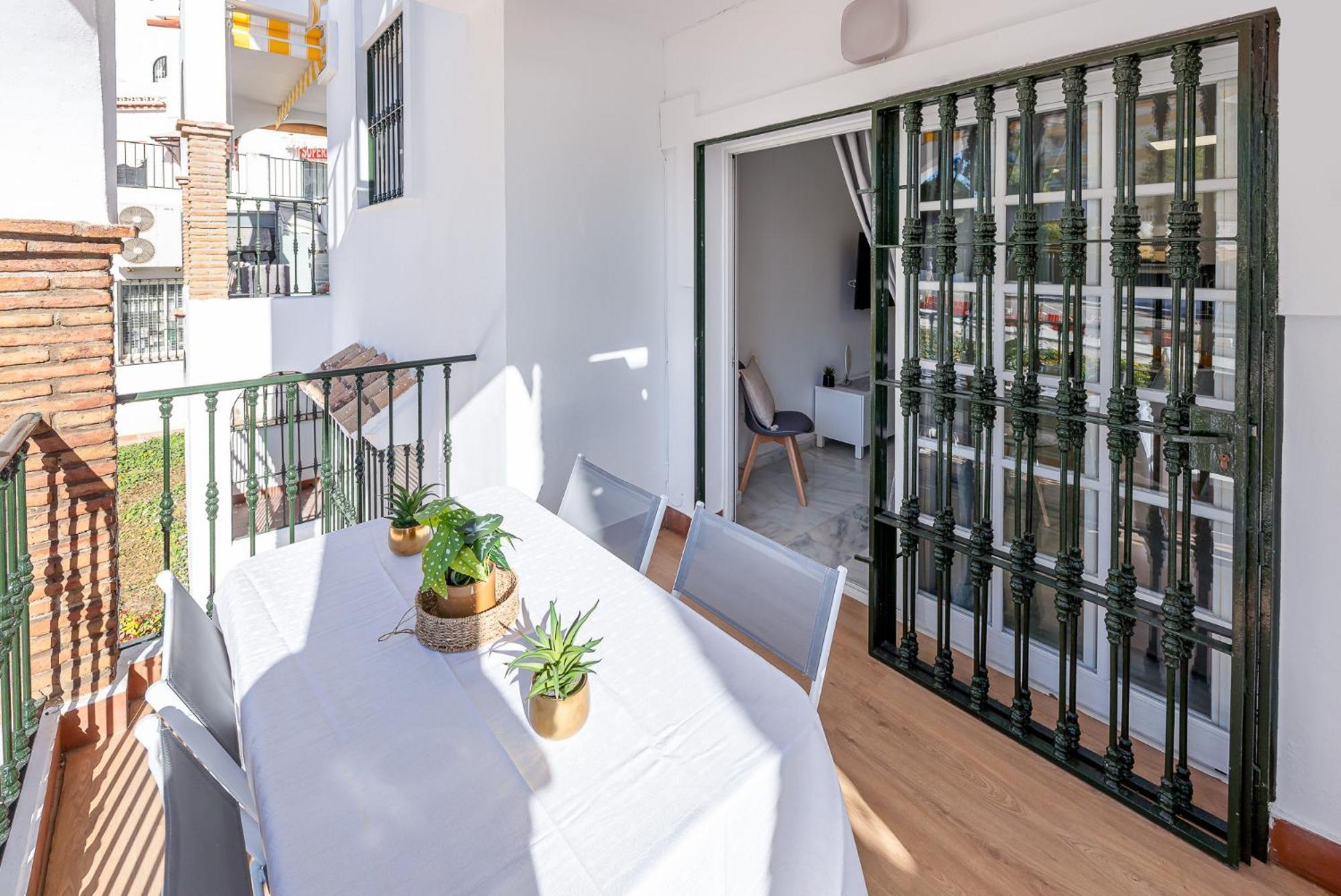 797 Holiday Rentals - Apartamento En Pueblo Quinta A 1 Min De La Playa ベナルマデナ エクステリア 写真